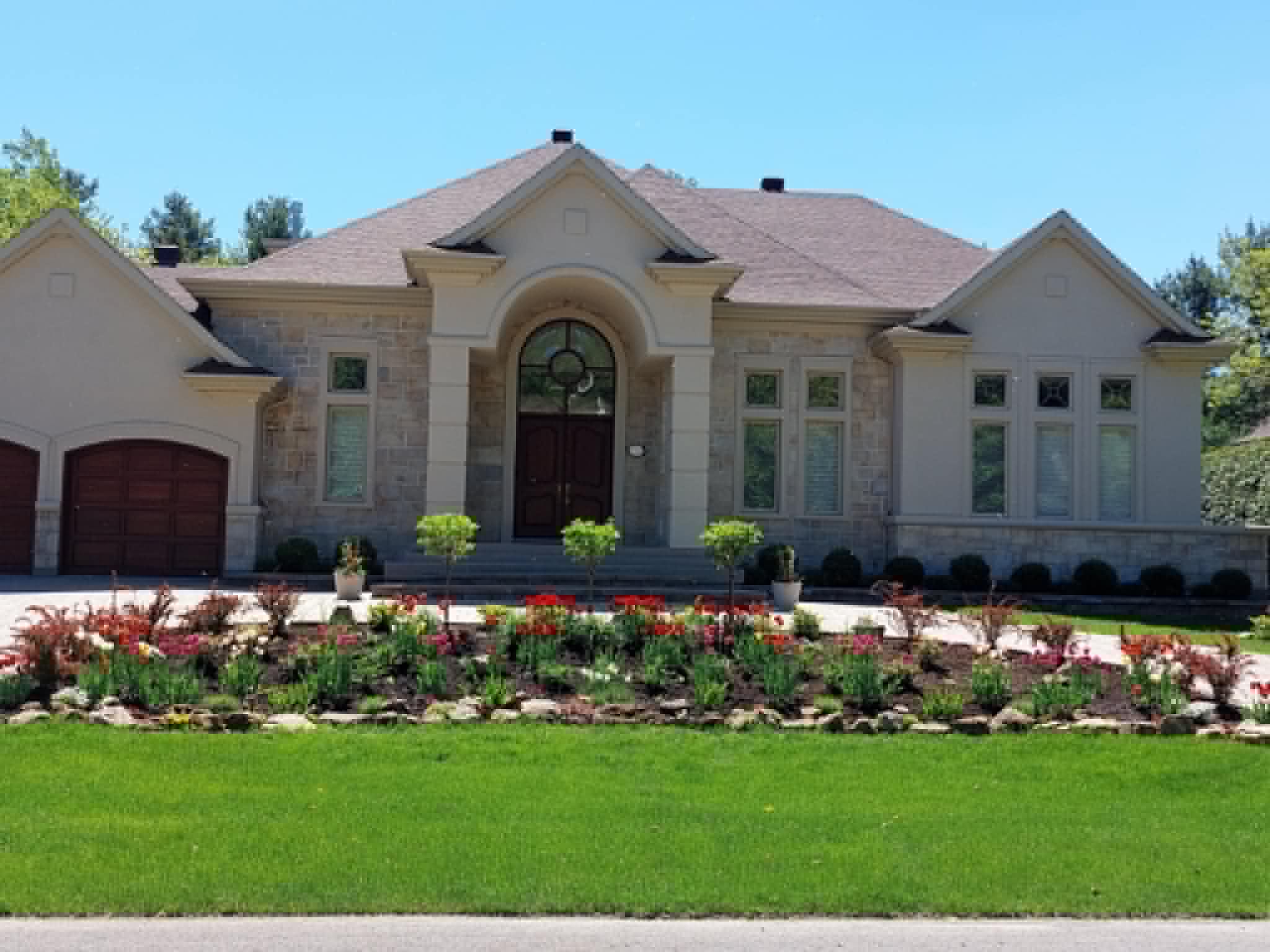 Aménagement paysager résidentiel — Fleurmidable